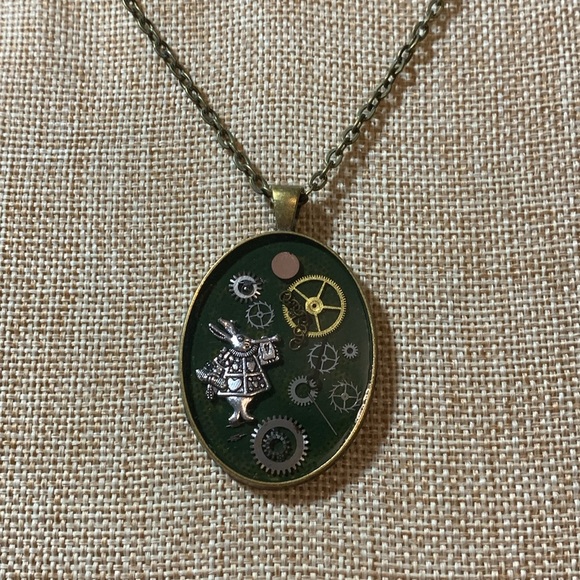 Disney Alice in Wonderland Steampunk Gears Necklace New - Picture 2 of 7